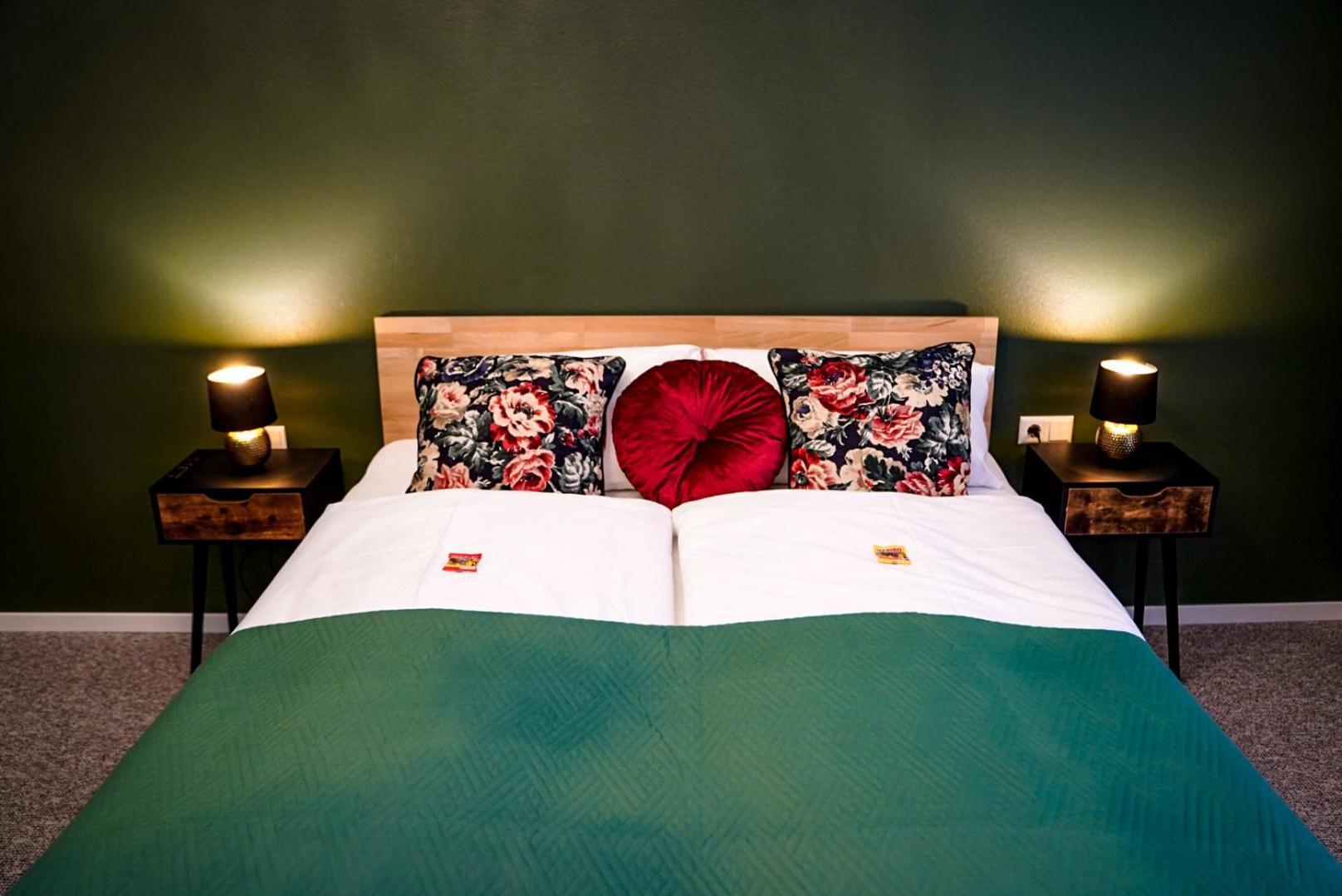 Hotel Residenz Luxury Apartments Метцинген Екстер'єр фото