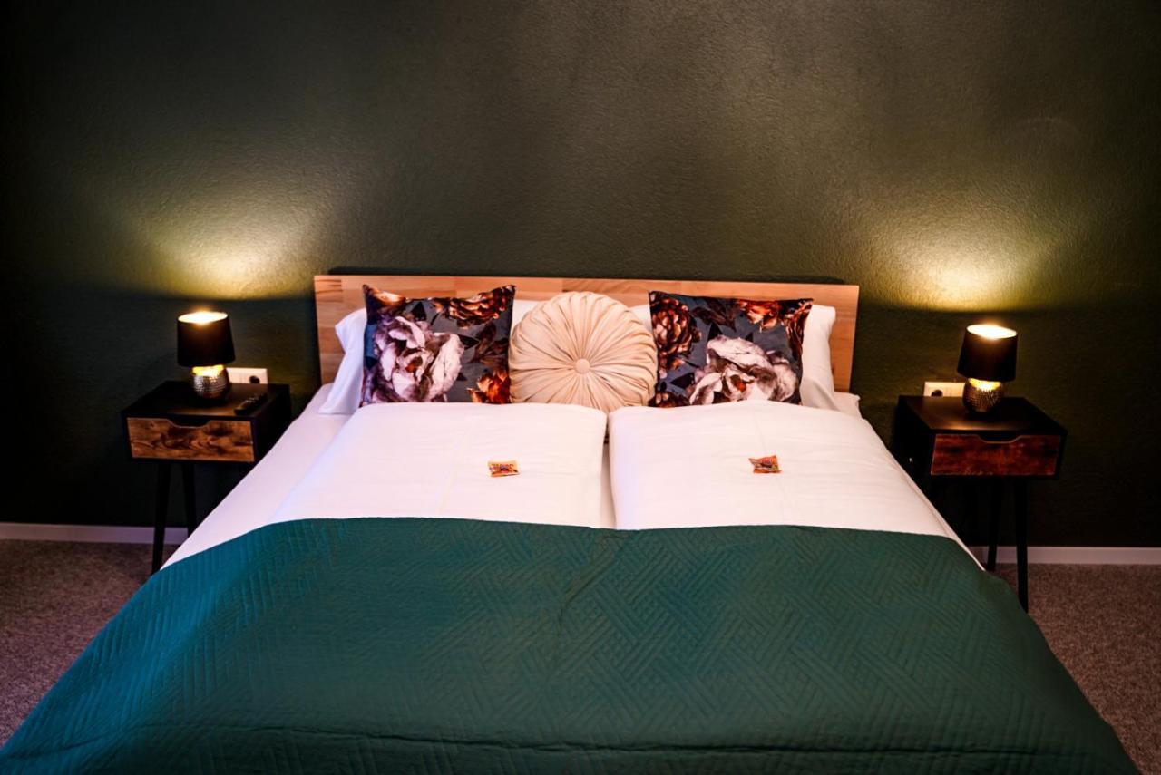 Hotel Residenz Luxury Apartments Метцинген Екстер'єр фото