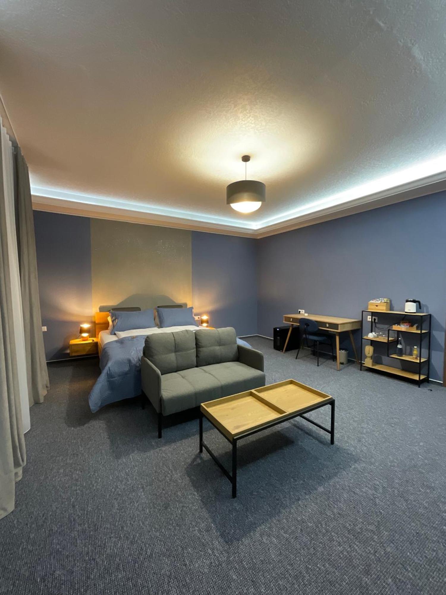 Hotel Residenz Luxury Apartments Метцинген Екстер'єр фото