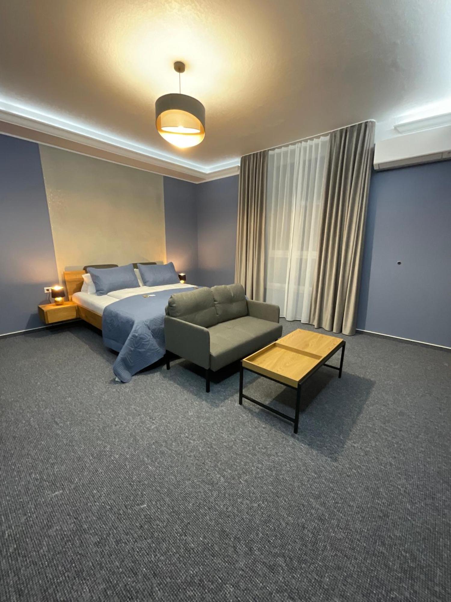Hotel Residenz Luxury Apartments Метцинген Екстер'єр фото