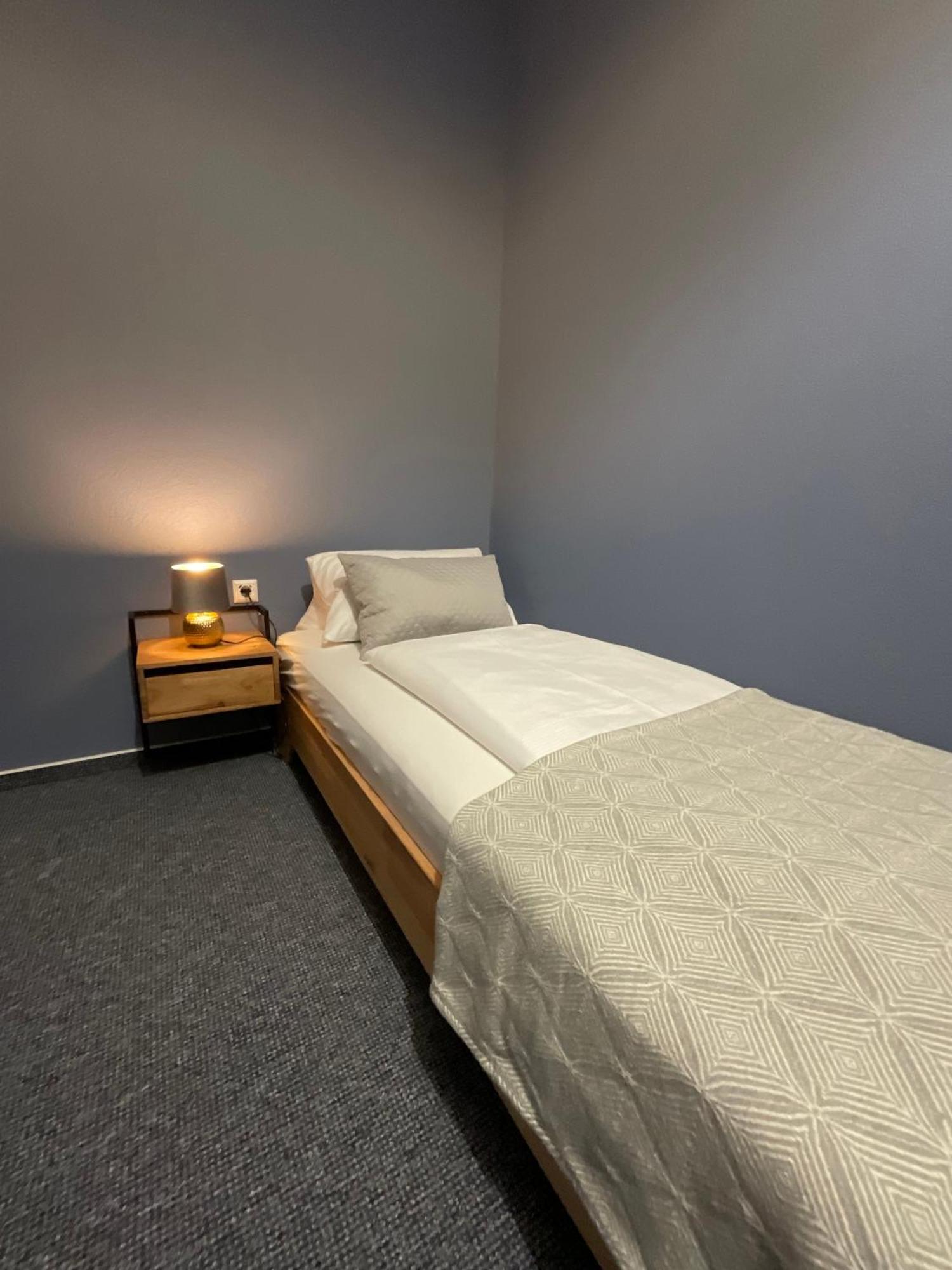 Hotel Residenz Luxury Apartments Метцинген Екстер'єр фото