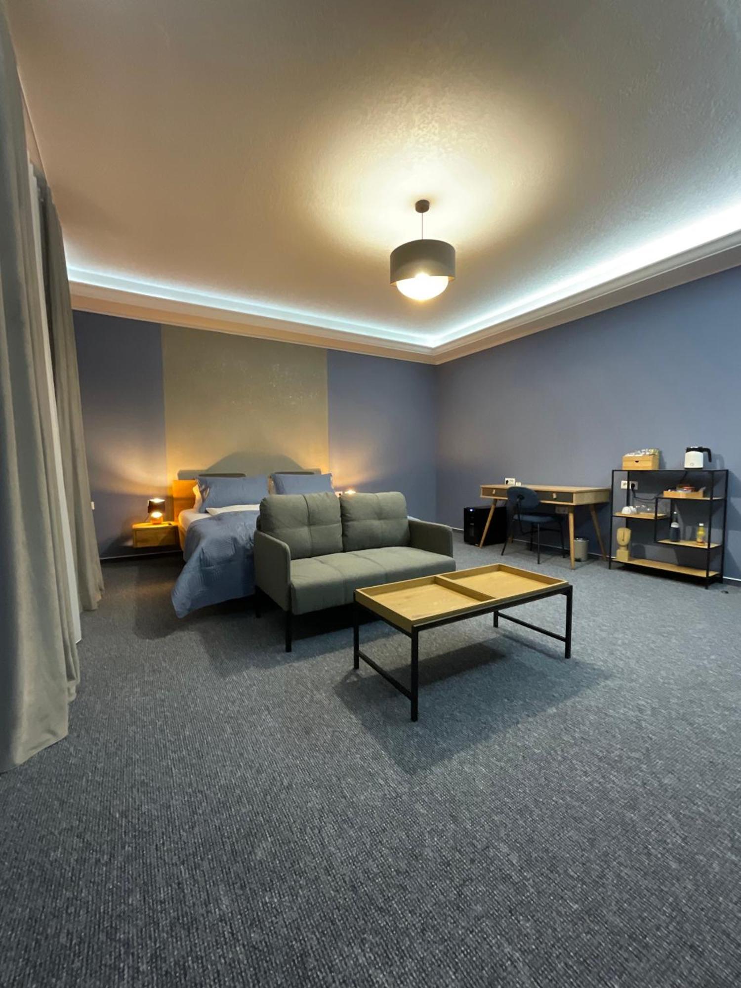 Hotel Residenz Luxury Apartments Метцинген Екстер'єр фото