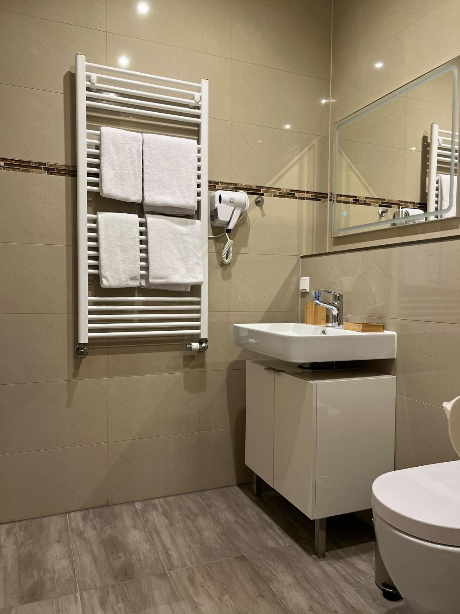 Hotel Residenz Luxury Apartments Метцинген Екстер'єр фото